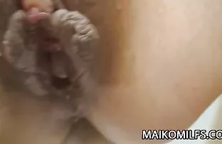 XXX Mengangkat kakinya dan memasukkannya ke viral indo bokep dalam vagina